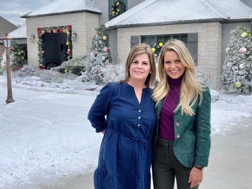 5. Owasson gets home turned into film set for Christmas movie, meets Candace Cameron Bure: ‘It was very special’